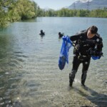 Journée nettoyage de printemps au Duzillet - Plongeur et son butin